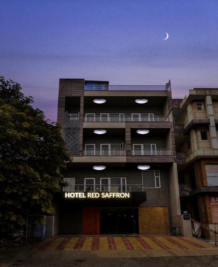 Hotel Red Saffron นิวเดลี ภายนอก รูปภาพ