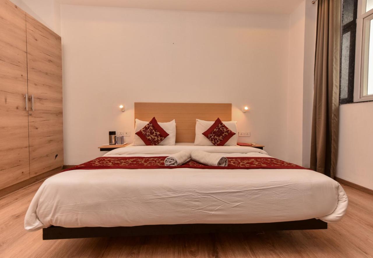 Hotel Red Saffron นิวเดลี ภายนอก รูปภาพ
