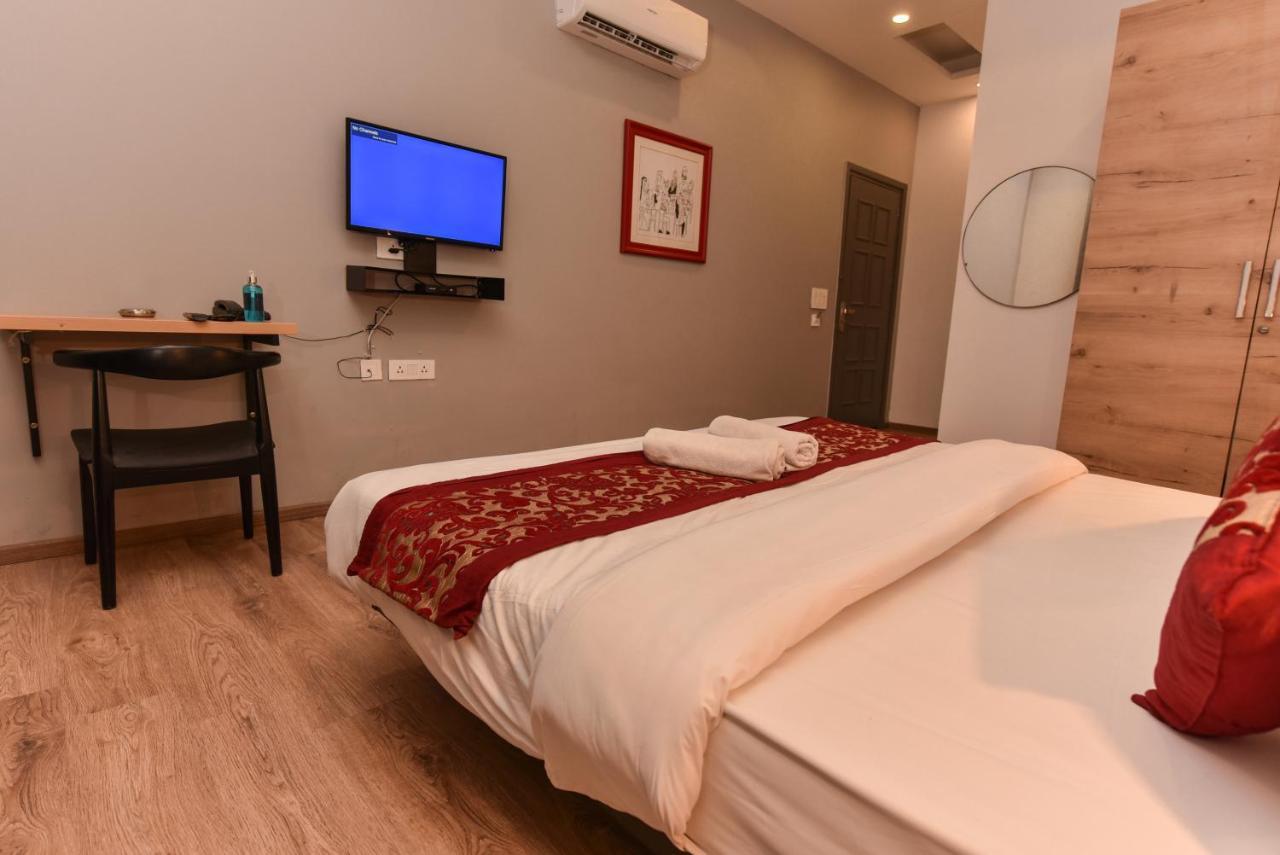 Hotel Red Saffron นิวเดลี ภายนอก รูปภาพ