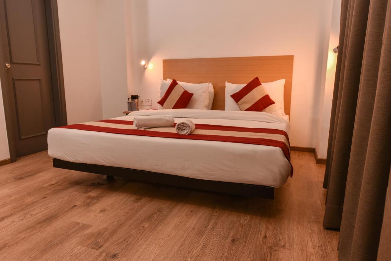 Hotel Red Saffron นิวเดลี ภายนอก รูปภาพ